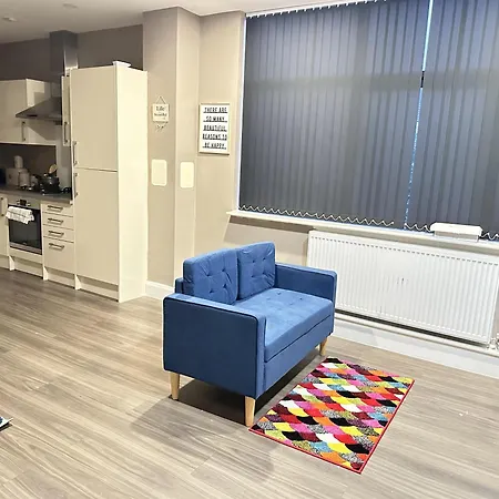 Dudley Delightful Apartment With 2 Bedrooms Exterior photo